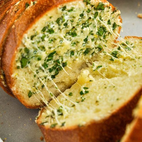 Irresistible Garlic Cheese Bread: A Cheesy Delight!